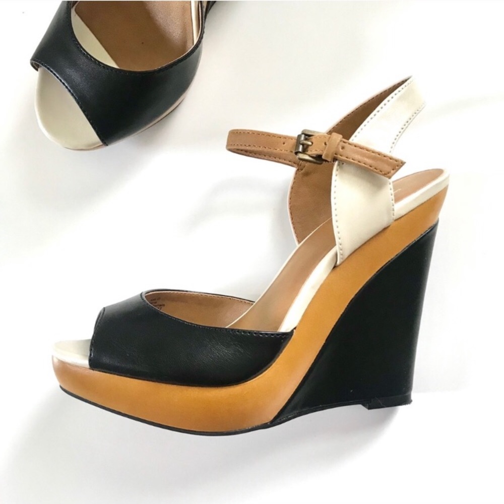 Elle Multicolor Wedges black white tan